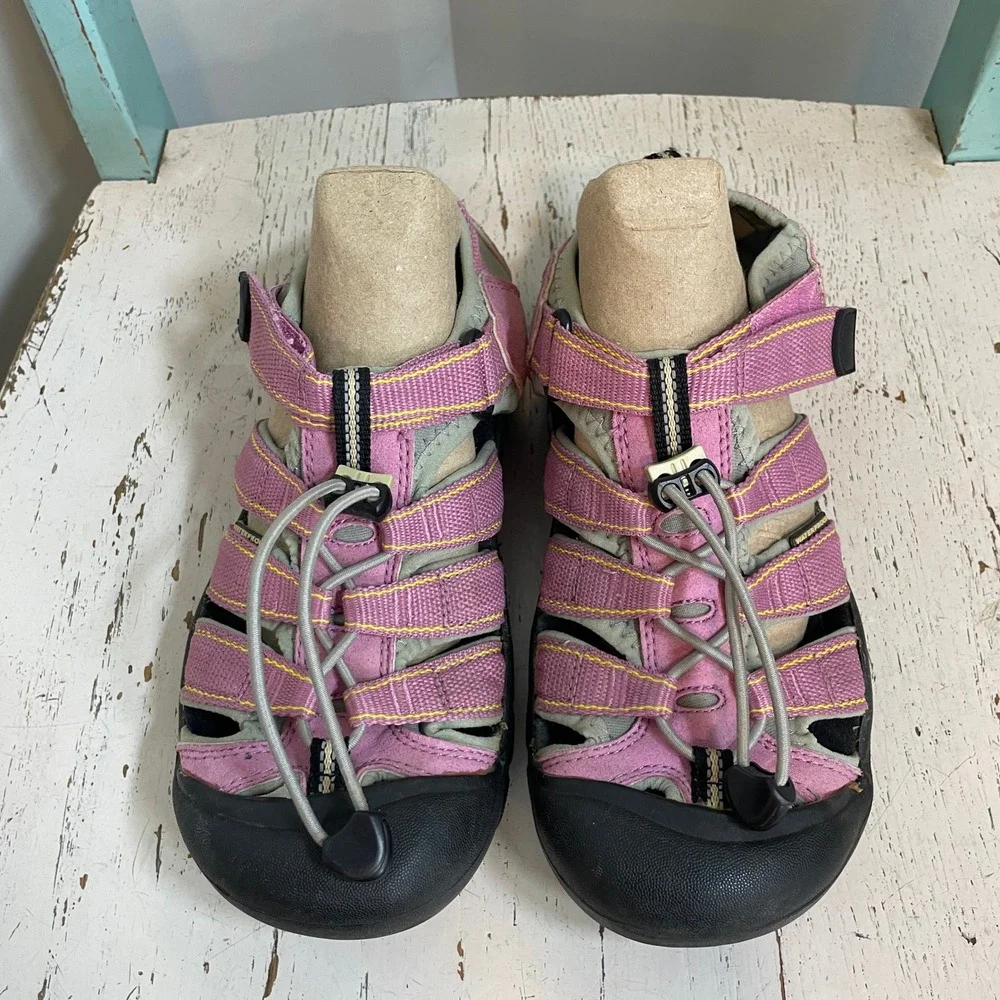 Keen Newport H2 Pink Gray Kids Waterproof Outdoor Sandals Size 5 US 38 EU